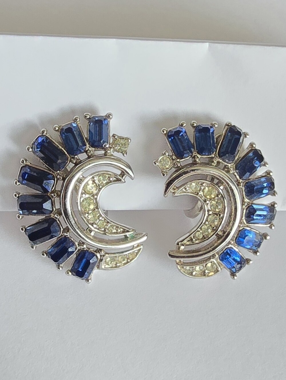 Vintage Trifari earrings Crown Trifari